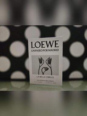2/$15✨️Loewe Un Paseo Por Madrid La Bella  Cibeles SAMPLE✨️